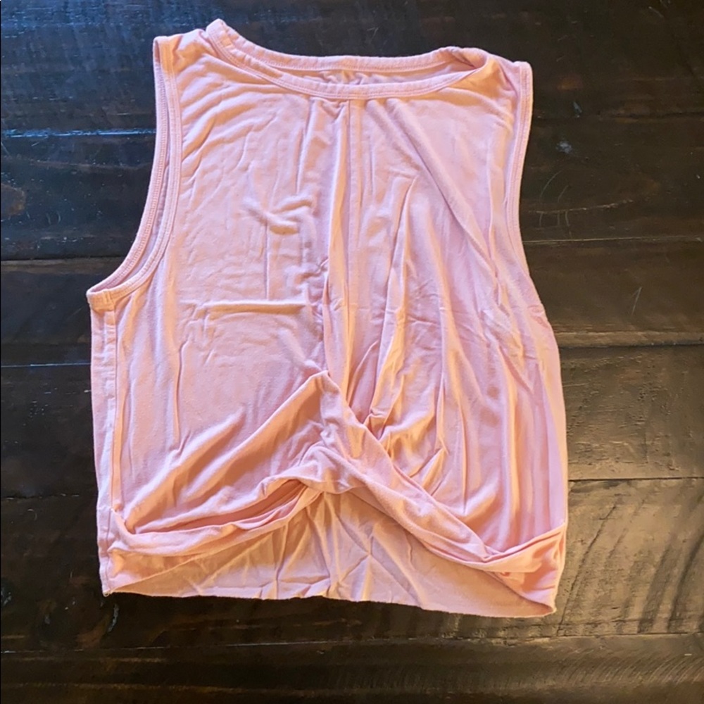 Alo Yoga crop tank - peach medium